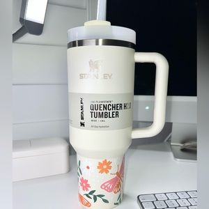 NWT 40oz Quencher, Custom, Authentic